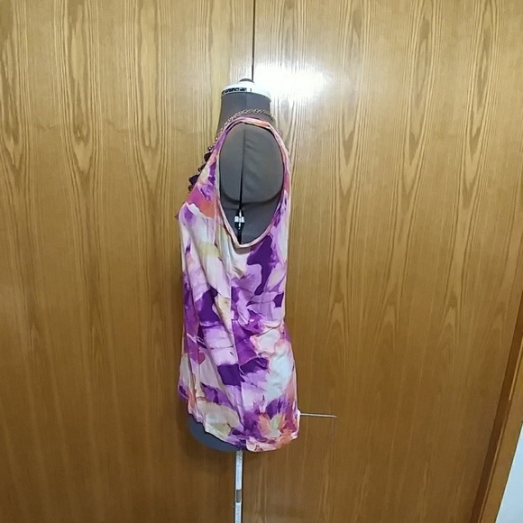 Hi-Low. Floral tank. a.n.a. brand - size Medium - Picture 3 of 6